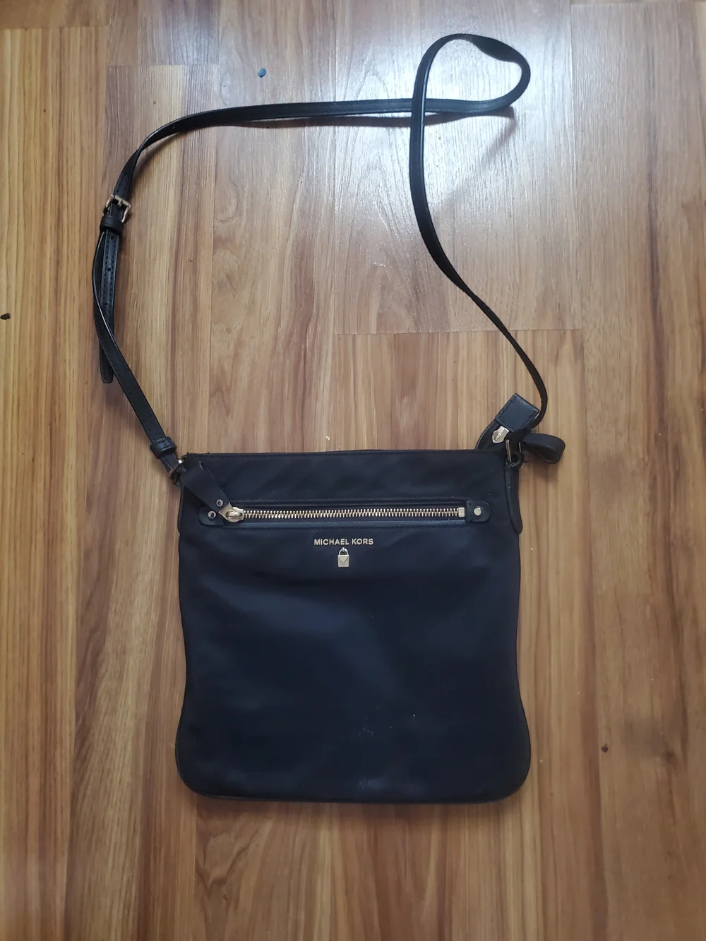Michael Kors Black Nylon Shoulder Bag with Gold Accents - Picture 3 of 4